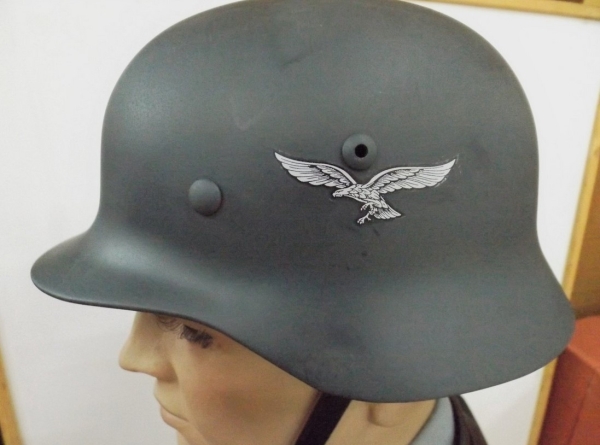 Stahlhelm - Luftwaffe - Flieger/Flak - LW-Adler + SWR (REPRO) Stahlhelm - Luftwaffe - Flieger/Flak - LW-Adler + SWR (REPRO)
