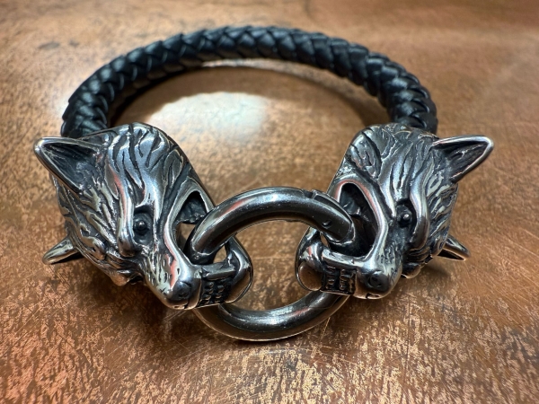 Armband - Odins Wolf mit Edelstahl Klick Verschluss - 21cm Armband - Odins Wolf mit Edelstahl Klick Verschluss - 21cm