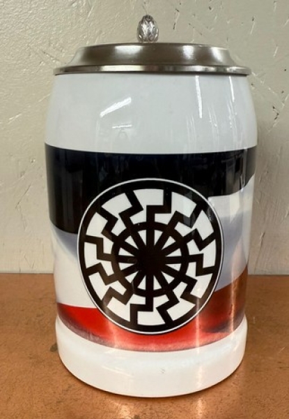 Bierkrug mit Zinndeckel - SWR - Schwarze Sonne Bierkrug mit Zinndeckel - SWR - Schwarze Sonne