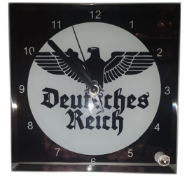 Standuhr aus Glas - Deutsches Herz Standuhr aus Glas - Deutsches Herz